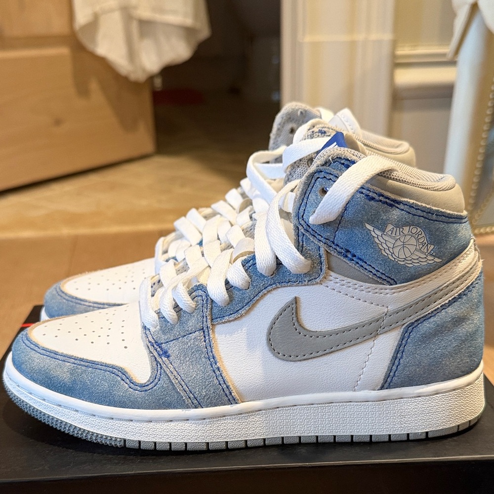 Nike Air Jordan 1 Retro High OG GS 'Hyper Royal'